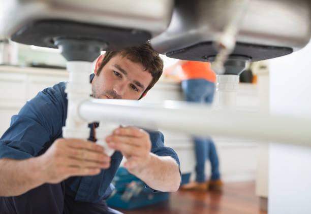 Best Emergency Plumber  in Easton, CA